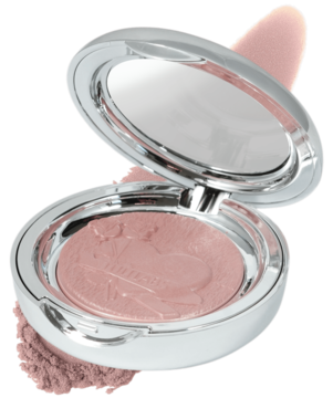 Otwarty, srebrny mini rozświetlacz Tuli Labs z lustrem. Jasnoróżowy puder z wytłoczonym wzorem, rozsypany obok.