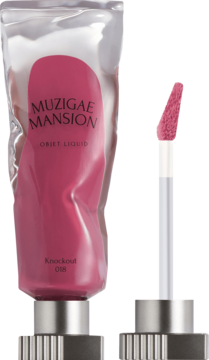 Muzigae Mansion Obiet Liquid tint Knockout 018 w różowej, pomiętej tubce i otwarty aplikator.