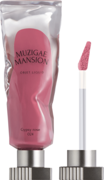 Muzigae Mansion tint do ust Gypsy Rose 024 w różowej, matowej tubce z wyjętym aplikatorem z boku.