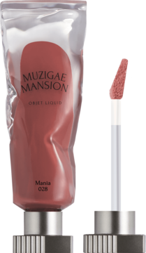 Muzigae Mansion Objęcie Liquid Mania 028, matowy, różowo-brązowy tint w tubce, obok widoczny aplikator.