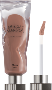 Muzigae Mansion Objet Liquid tint Mocha 033, brązowy matowy tint w miękkiej tubie i aplikator z produktem.