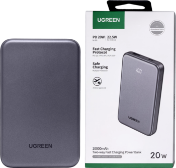 Szary power bank Ugreen 10000mAh 20W obok białego opakowania z zielonymi detalami, widok z przodu.