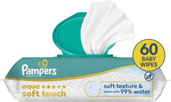 Miękkie, turkusowo-białe opakowanie Pampers Aqua Soft Touch, 60 chusteczek nawilżanych z 99% wody, widok z przodu.