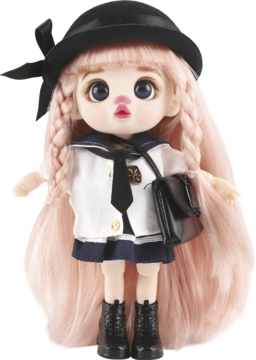 Urocza lalka w stylu anime z różowymi warkoczami i czarnym kapeluszem, w marynarskim mundurku, widok z przodu.