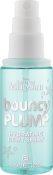 Essence Disney The Little Mermaid Bouncy Plump Hydrating Dewy Spray, turkusowa butelka z białym atomizerem.