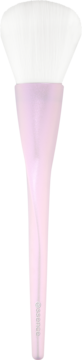 Jasnoróżowy pędzel do pudru essence z białym włosiem, perłowym uchwytem i pionowym logo na jasnym tle.