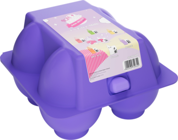 Fioletowa silikonowa forma na 6 jajek, przypominająca wytłaczankę, z etykietą i zapięciem, ujęcie z góry.