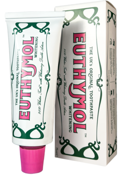 Euthymol Original Whitening pasta do zębów: biała tuba z różową nakrętką i pudełko, widok pod kątem.