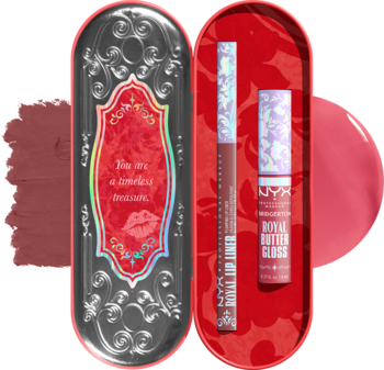 Zestaw NYX Bridgerton Royal Treasures: błyszczyk i konturówka w otwartym, srebrnym, rzeźbionym pudełku z czerwoną wyściółką.