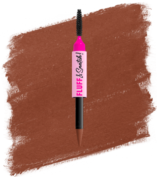 NYX Fluff & Snatch pudrowy pisak do brwi Auburn z różową etykietą, na tle brązowego swatcha.
