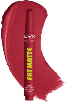 Czerwona matowa pomadka NYX Fat Matte w sticku na tle dużego, rozmazanego swatcha w tym samym kolorze.