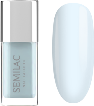 Butelka lakieru Semilac Nail Lacquer Sky Blue i próbnik w chłodnym, jasnoniebieskim odcieniu.