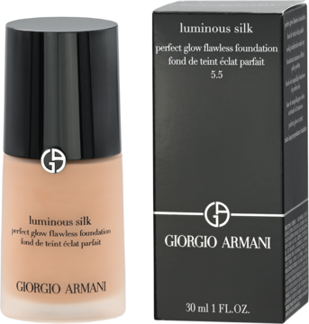 Rozświetlający podkład Giorgio Armani Luminous Silk 5.5, butelka i czarne pudełko 30ml z przodu, obok siebie.