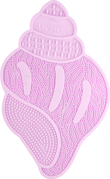 Różowa mata antypoślizgowa w kształcie muszli, z wytłoczonym logo Disney The Little Mermaid i teksturą.