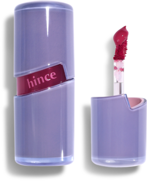 Hince żelowy tint do ust w fioletowej tubce: zamknięty i otwarty z aplikatorem, o naturalnym połysku.