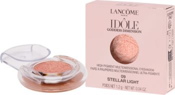 Lancôme Idôle Goddess Dimension 09 Stellar Light, rozświetlający cień do powiek w otwartym kompakcie i kartoniku.