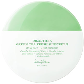 DR.ALTHEA GREEN TEA FRESH SUNSCREEN, okrągły zielono-biały pojemnik, ochrona UV dla skóry wrażliwej.