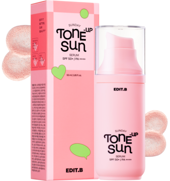EDIT.B Pink Tone-Up Sun Serum SPF 50+ w różowej butelce z pompką i pasującym pudełkiem, widok z przodu.