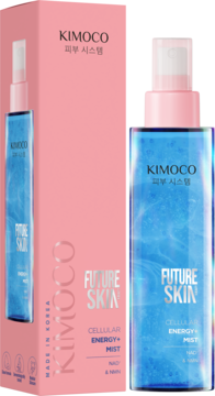 Kimoco Future Skin Cellular Energy+ face mist, niebieska butelka i różowe pudełko z NAD+ i skwalanem.