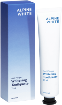 Alpine White Whitening Toothpaste Anti Plaque 75ml. Biała tubka stoi obok niebieskiego pudełka, widok z przodu.