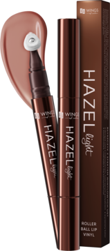 Błyszczyk WINGS HAZEL Light roller ball vinyl, otwarty aplikator, brązowe opakowanie i pudełko.