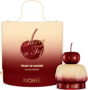 Woda perfumowana Cherry On Top MOIRÉ. Gradientowa butelka i pudełko z uchwytem, wiśniowy korek, widok z przodu.