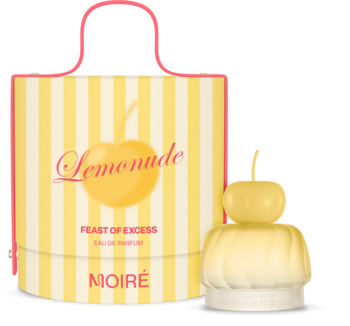 Lemonude Citric Creamy damska woda perfumowana: żółto-białe pudełko z cytryną, obok flakon w kształcie kremowego deseru.