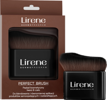 Pędzel Lirene Perfect Brush do samoopalacza, krótki, z brązowym włosiem, obok brązowego opakowania.