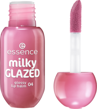Różowy, mleczny błyszczyk essence milky GLAZED 04 Berry Au Lait z otwartym aplikatorem. Błyszczące, okrągłe opakowanie.