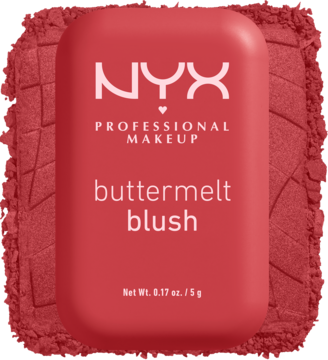 NYX Buttermelt Blush, koralowy kompakt z napisem, otoczony rozsypanym pudrem, widok z przodu.