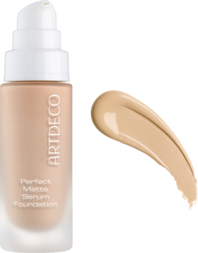 Matujący podkład do twarzy Artdeco Perfect Matte Serum Foundation w beżowej butelce z pompką, obok smużka.