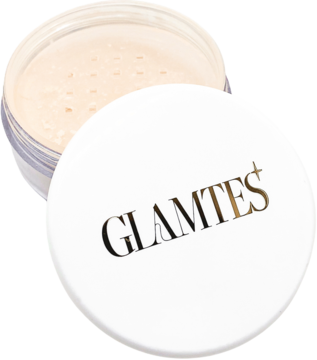 Transparentny puder wygładzający Glamtes Soft Satin, drobno zmielony, w otwartym słoiczku, z białą nakrętką z logo.