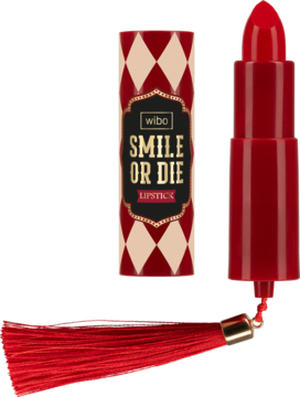 Wibo Smile or Die: czerwona pomadka z frędzlem w błyszczącym etui, obok opakowanie w romby. Produkt pod kątem.