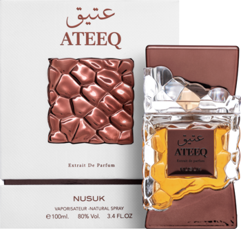 Nusuk Ateeq Extrait de Parfum unisex, butelka i pudełko o brązowej teksturze, na białym tle.