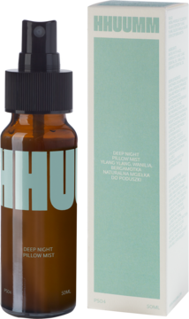 Hhuumm Deep Night Pillow Mist: brązowa butelka z atomizerem, obok miętowe opakowanie, zapach ylang ylang.