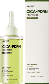 NACIFIC CICA+PDRN First Toner w zielonej butelce z aplikatorem i białym pudełku obok, widok frontalny.