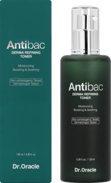 Dr. Oracle Antibac Derma Refining Toner w ciemnozielonej butelce z pompką, obok pudełka, dla skóry problematycznej.