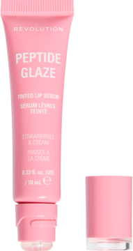 Serum do ust Revolution Peptide Glaze Strawberries & Cream, różowa tubka z widocznym aplikatorem, nakrętka obok.