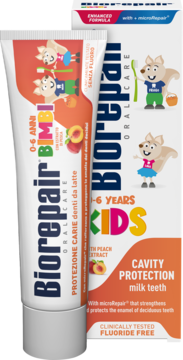 Biorepair Kids pasta do zębów dla dzieci 0-6 lat, ochrona mleczaków, brzoskwinia, w tubce i pudełku, widok z przodu.