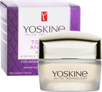 Yoskine Tsubaki Anti-Age krem przeciwzmarszczkowy dzień/noc w beżowym słoiczku ze złotą pokrywką, z fioletowym pudełkiem.