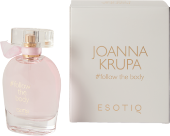 Damska woda perfumowana Esotiq Joanna Krupa #follow the body. Różowa butelka z kokardką i beżowe pudełko z nazwą, widok z przodu.