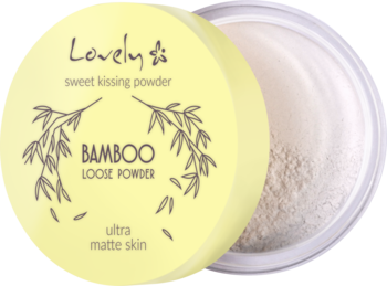 Okrągłe, jasnożółte opakowanie Lovely Bamboo Loose Powder z częściowo otwartym wieczkiem, ukazujące biały, matujący puder.