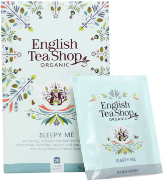 English Tea Shop Sleepy Me herbata ziołowa. Jasnoniebieskie pudełko i saszetka z rumiankiem, lawendą, walerianą.