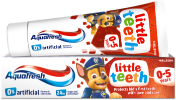 Dwie tubki pasty Aquafresh Little Teeth Paw Patrol 0-5 lat, białe z czerwoną falą i wizerunkiem Chase.
