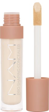 Wegański korektor NVM Pro Shaping Concealer, jasnobeżowy, w butelce z wyciągniętym aplikatorem.