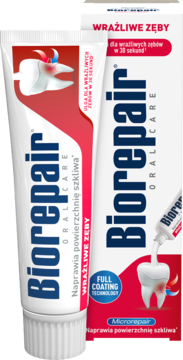 Pasta Biorepair Wrażliwe Zęby, biała tubka i kartonik z grafiką zęba, widok z przodu, tekst "Naprawia szkliwo".