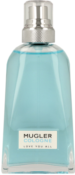 Błękitna butelka Mugler Cologne Love You All, widok z przodu. Srebrny atomizer, biała etykieta z nazwą.