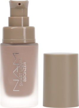 Bronzer NAM Smart Liquid w beżowej, matowej butelce z pompką, widoczna nakrętka obok, frontowe ujęcie.