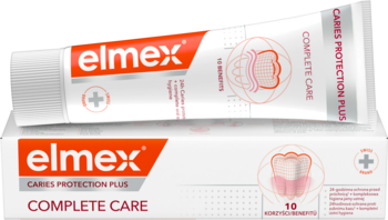 Pasta elmex Caries Protection Plus Complete Care: biała tubka ukośnie nad pudełkiem, czerwone logo, widok z przodu.