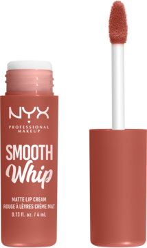 Zbliżenie na matowy krem do ust NYX Smooth Whip w odcieniu nude-brąz, z aplikatorem i widocznym napisem.